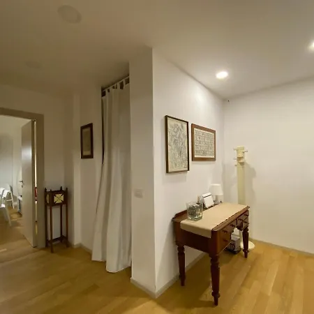 Casa Vanis باري