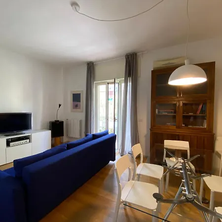Casa Vanis باري